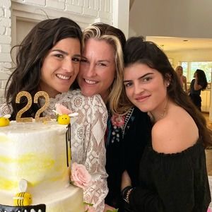 Meet your Posher, Bliss